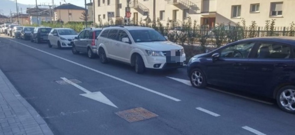 Foto tratta da Facebook (Davide Buzzi) Mezzolombardo, al nuovo Centro sanitario mancano i parcheggi e fioccano le proteste